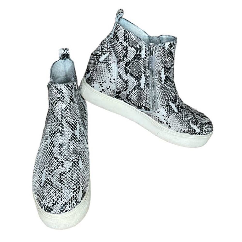 J/Slides Sky Wedge Ankle Boots Bootie Double Side Zip Snake Print Size 8.5